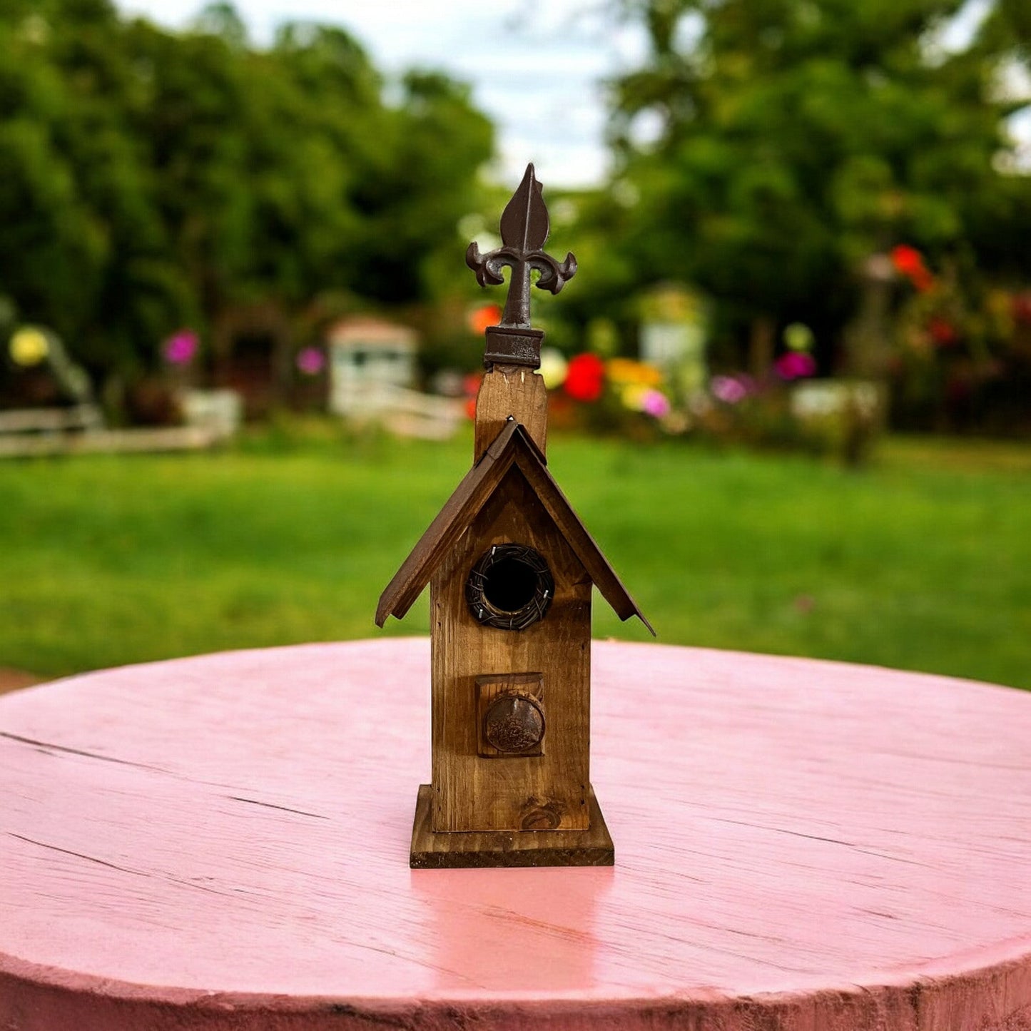 Birdhouse w Steeple - Holland Landscape Supply