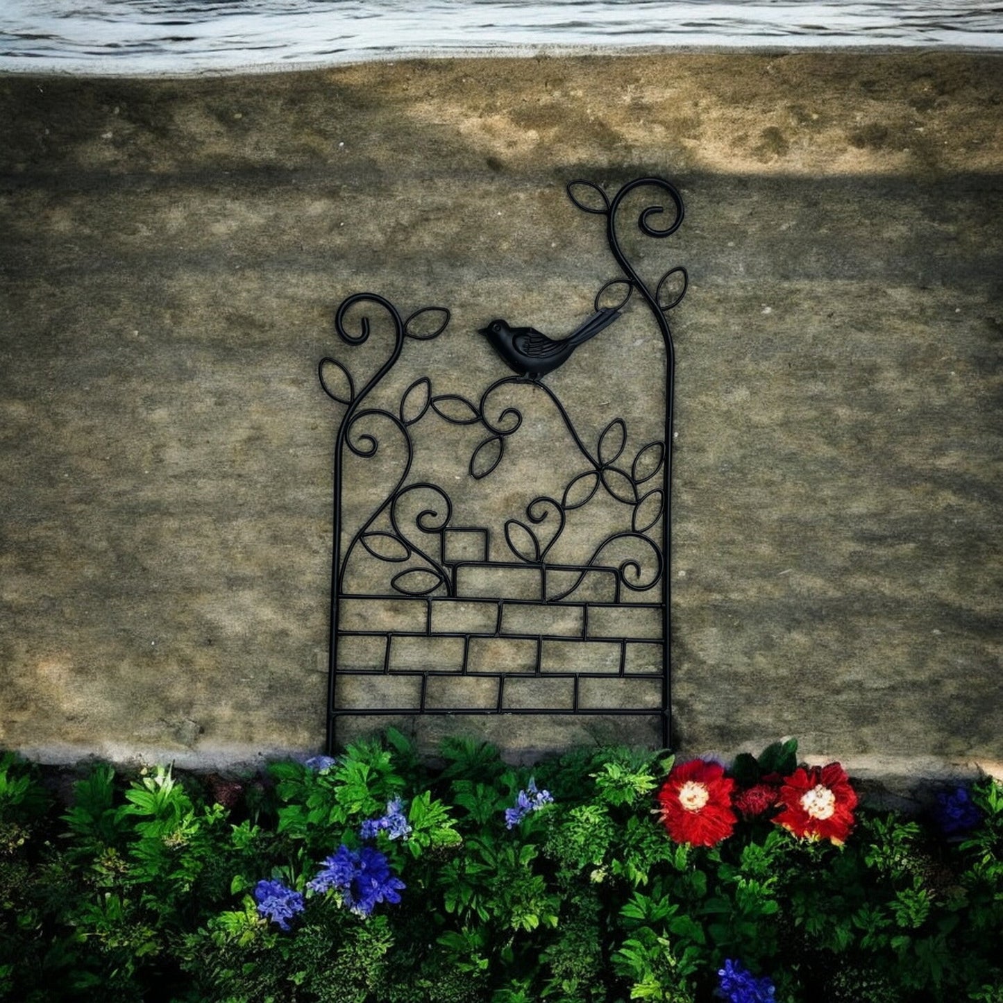 Black Metal Trellis with Bird - Holland Landscape Supply