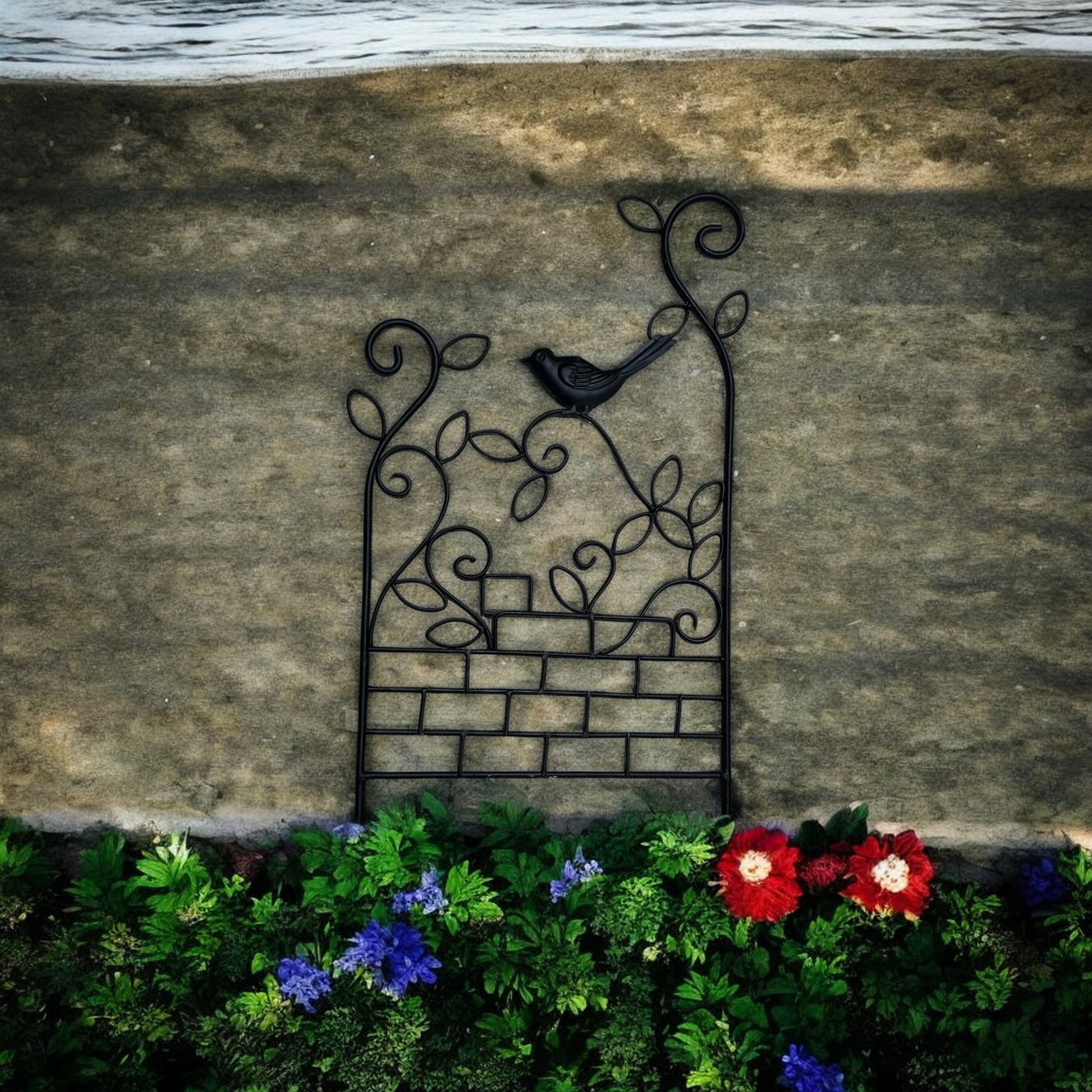 Black Metal Trellis with Bird - Holland Landscape Supply